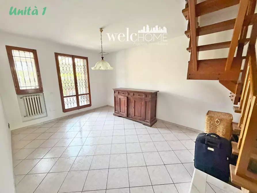 Immagine 23 di Villetta a schiera in vendita  a Campi Bisenzio