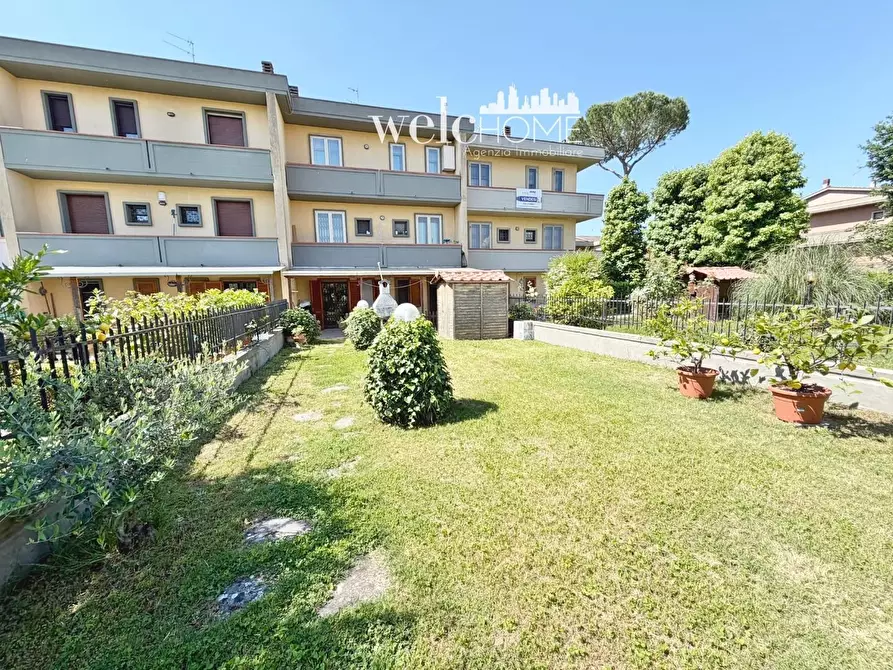 Immagine 37 di Villetta a schiera in vendita  a Campi Bisenzio