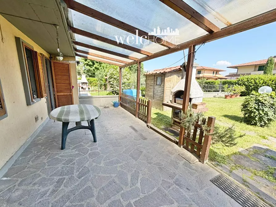 Immagine 39 di Villetta a schiera in vendita  a Campi Bisenzio