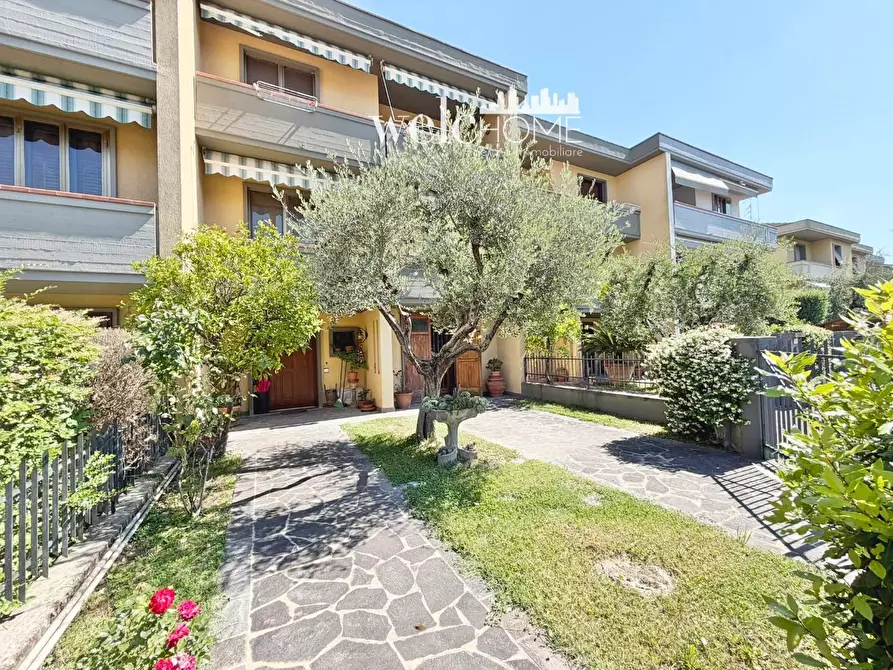 Immagine 41 di Villetta a schiera in vendita  a Campi Bisenzio