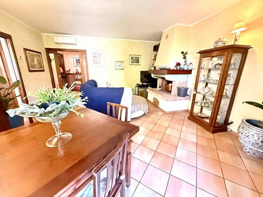 Immagine 21 di Villetta a schiera in vendita  a Pontedera