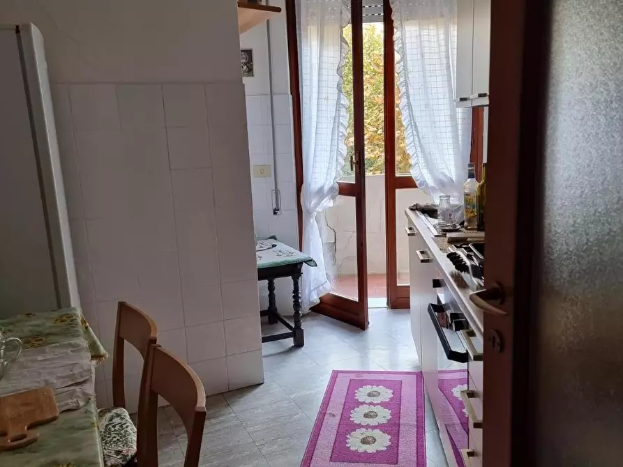 Immagine 4 di Appartamento in vendita  a Carrara