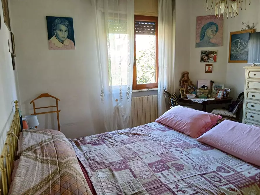 Immagine 2 di Appartamento in vendita  a Massa