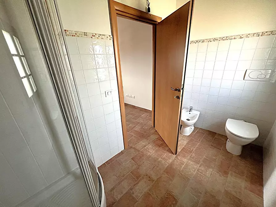 Immagine 23 di Appartamento in vendita  a Cascina
