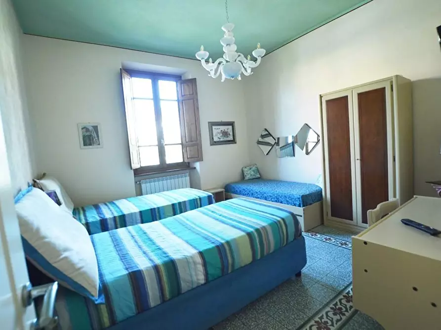 Immagine 13 di Villa in vendita  a Pescia