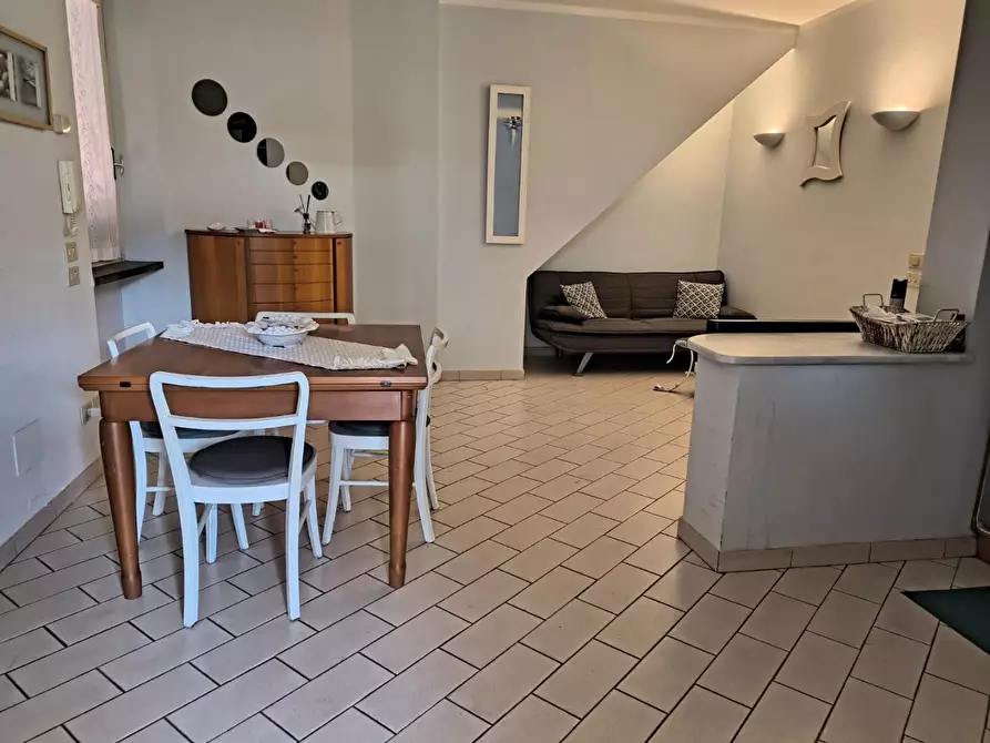 Immagine 1 di Appartamento in affitto  a Camaiore