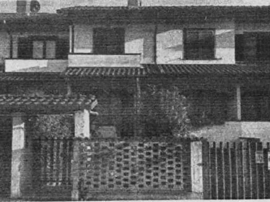 Immagine 1 di Villetta a schiera in vendita  a Assago