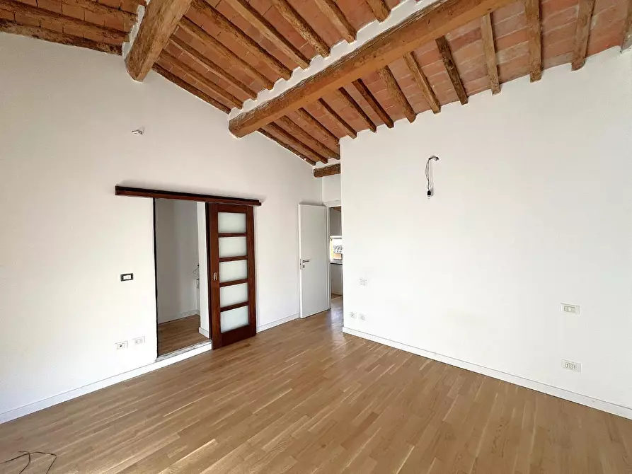 Immagine 9 di Terratetto in vendita  a Pisa