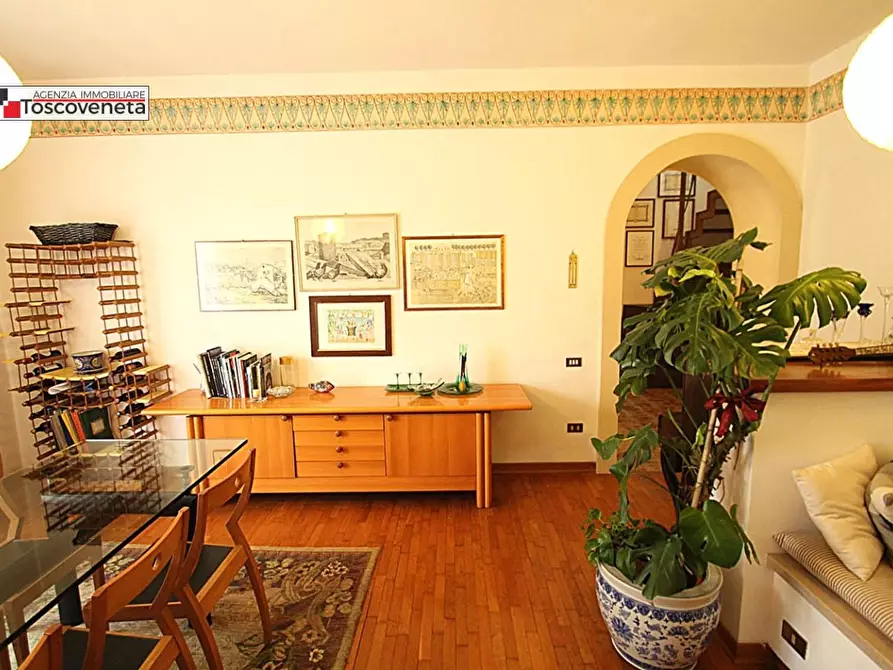 Immagine 5 di Casa bifamiliare in vendita  a Lucca