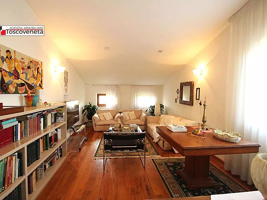 Immagine 16 di Casa bifamiliare in vendita  a Lucca