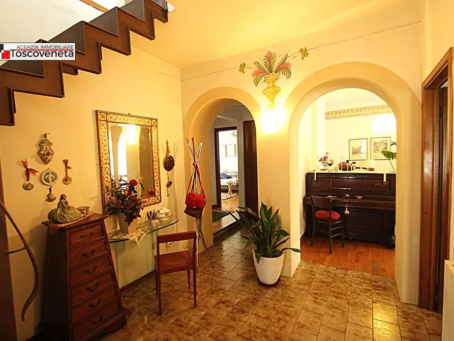 Immagine 25 di Casa bifamiliare in vendita  a Lucca