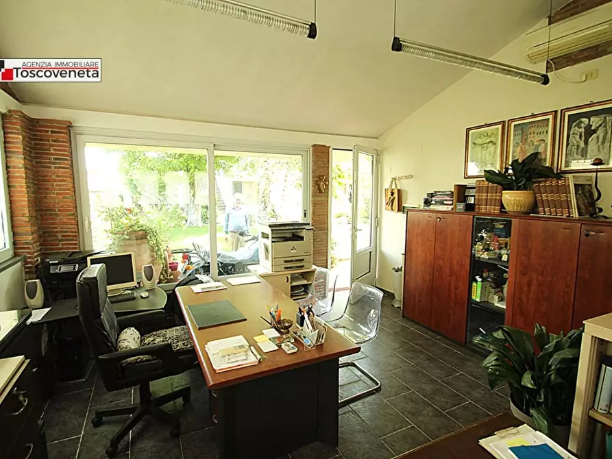 Immagine 28 di Casa bifamiliare in vendita  a Lucca