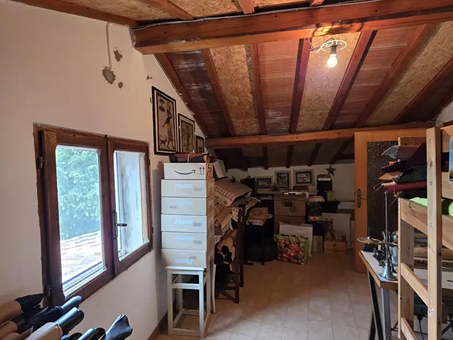 Immagine 11 di Appartamento in vendita  a Crespina Lorenzana