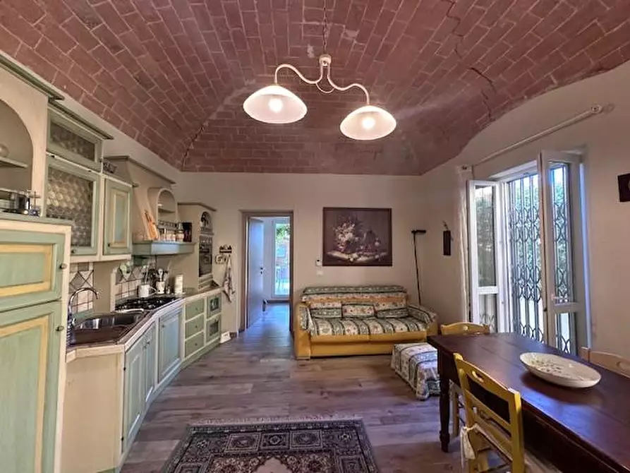 Immagine 14 di Villa in vendita  a Pisa