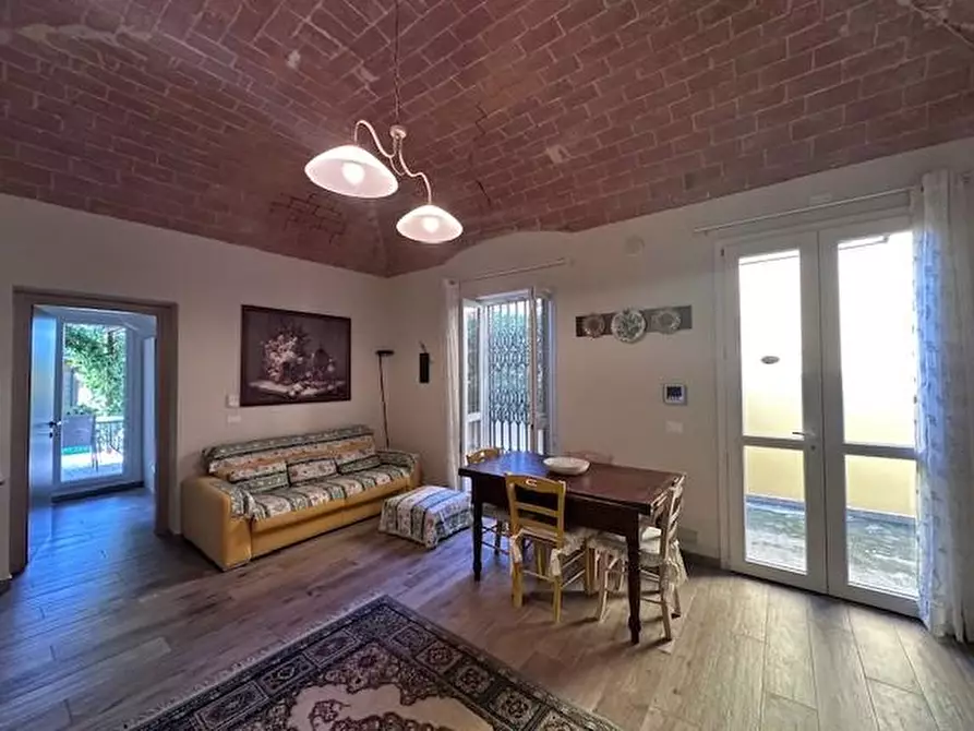 Immagine 13 di Villa in vendita  a Pisa
