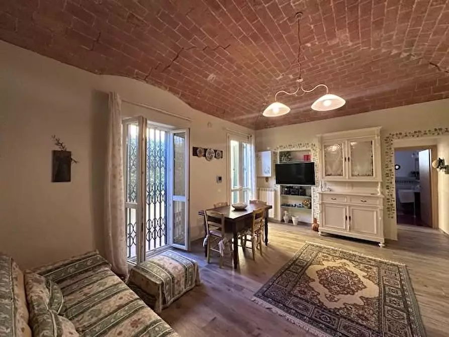 Immagine 9 di Villa in vendita  a Pisa