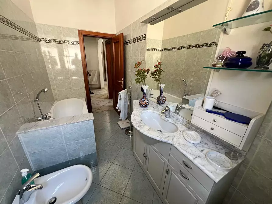 Immagine 21 di Appartamento in vendita  a Montelupo Fiorentino