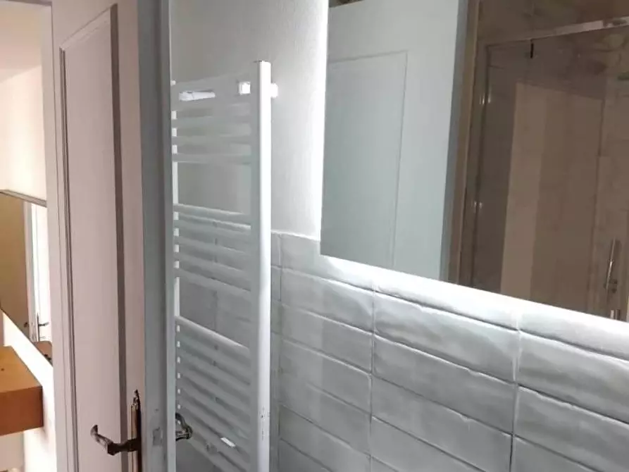 Immagine 21 di Appartamento in vendita  a Pisa