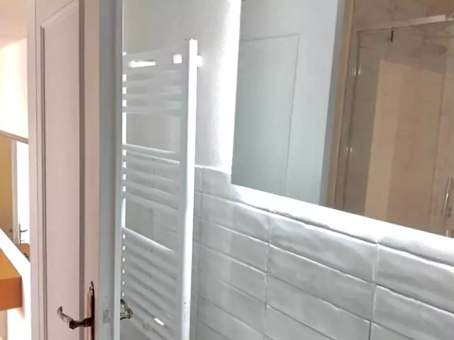 Immagine 9 di Appartamento in vendita  a Pisa