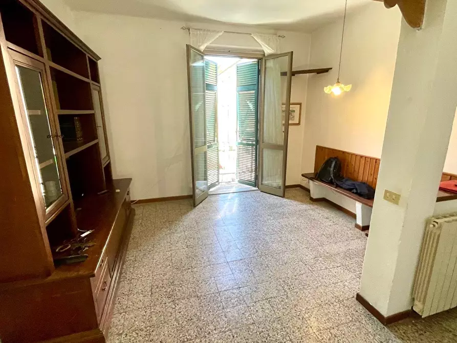 Immagine 1 di Appartamento in vendita  a Viareggio