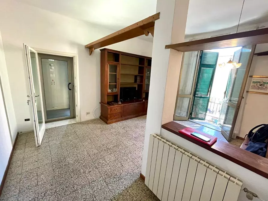 Immagine 3 di Appartamento in vendita  a Viareggio