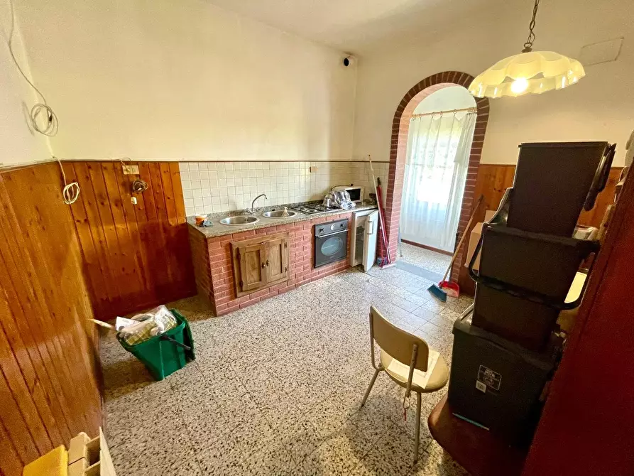 Immagine 6 di Appartamento in vendita  a Viareggio