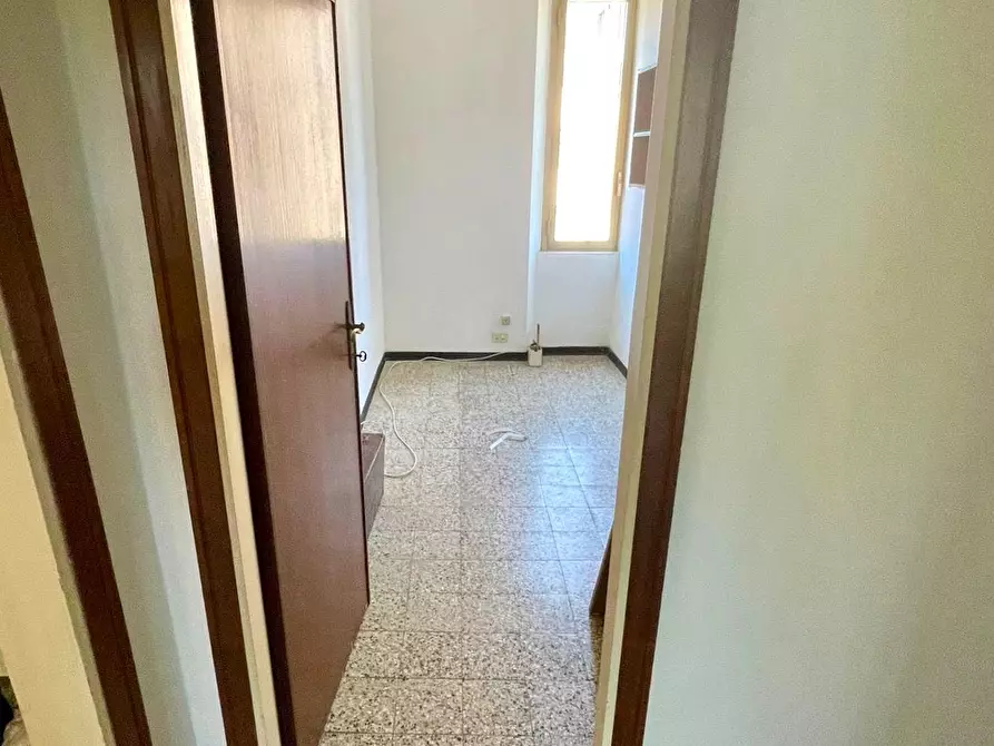 Immagine 11 di Appartamento in vendita  a Viareggio