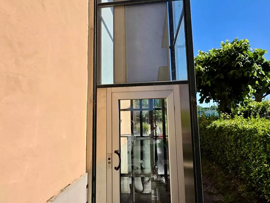 Immagine 20 di Appartamento in vendita  a Viareggio
