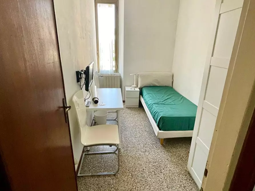 Immagine 14 di Appartamento in vendita  a Viareggio