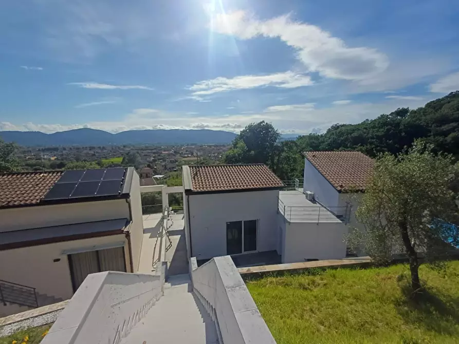 Immagine 13 di Villa in affitto  a Castelnuovo Magra