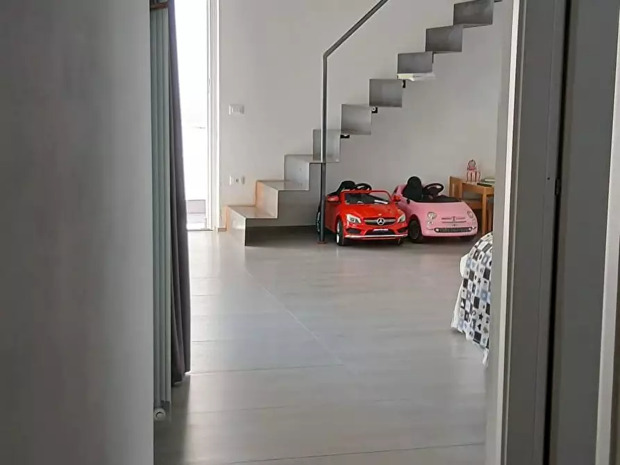 Immagine 21 di Villa in affitto  a Castelnuovo Magra