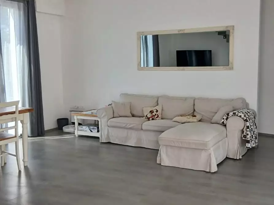 Immagine 31 di Villa in affitto  a Castelnuovo Magra