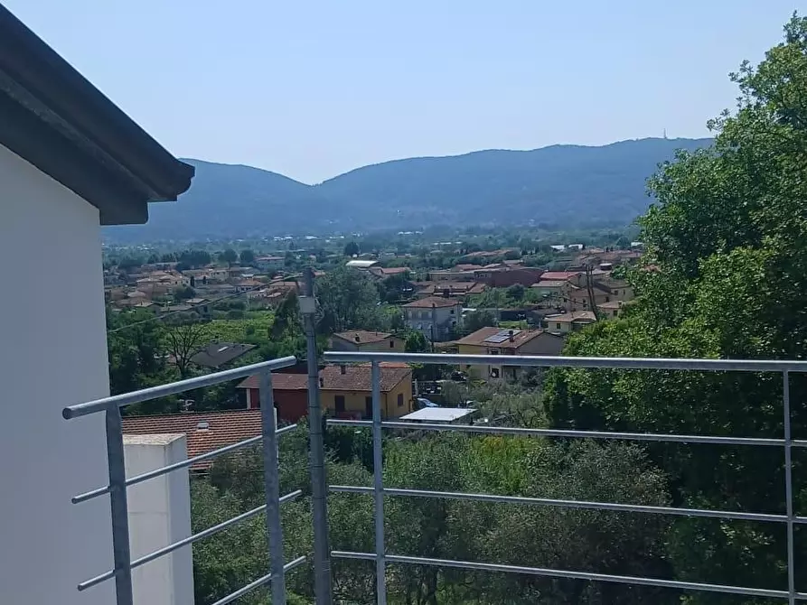 Immagine 58 di Villa in affitto  a Castelnuovo Magra