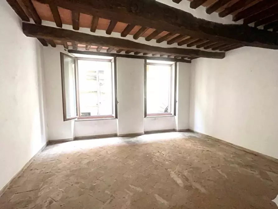 Immagine 5 di Appartamento in vendita  a Siena
