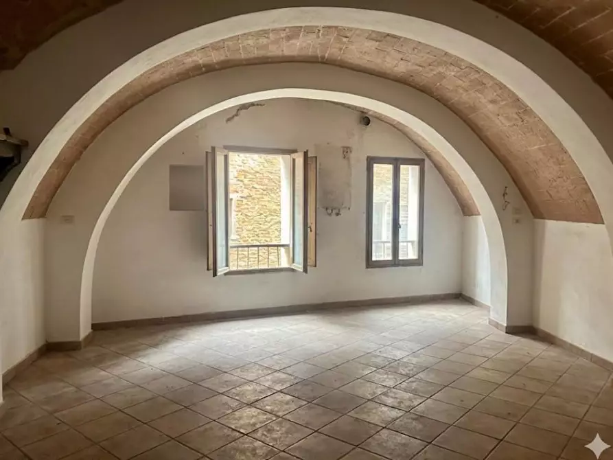 Immagine 3 di Appartamento in vendita  a Siena