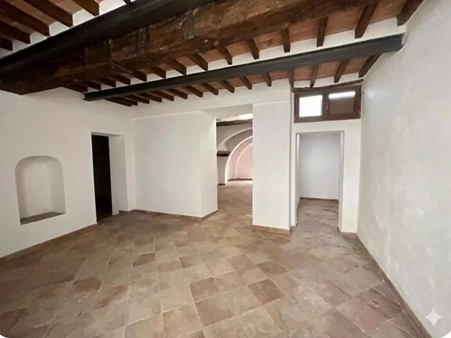 Immagine 14 di Appartamento in vendita  a Siena