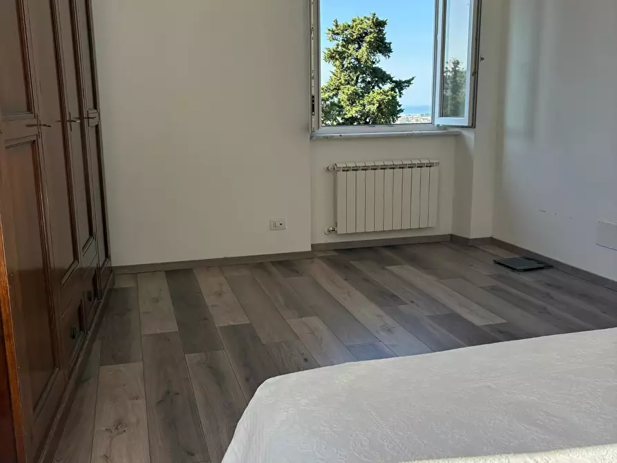 Immagine 15 di Appartamento in vendita  a Carrara