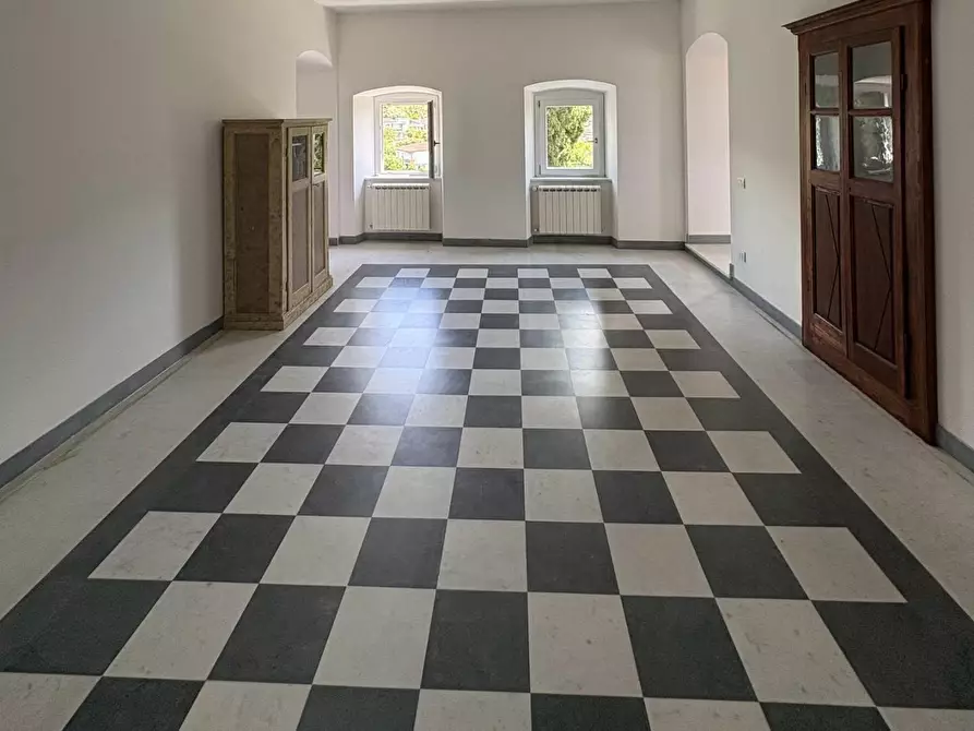 Immagine 1 di Appartamento in vendita  a Carrara