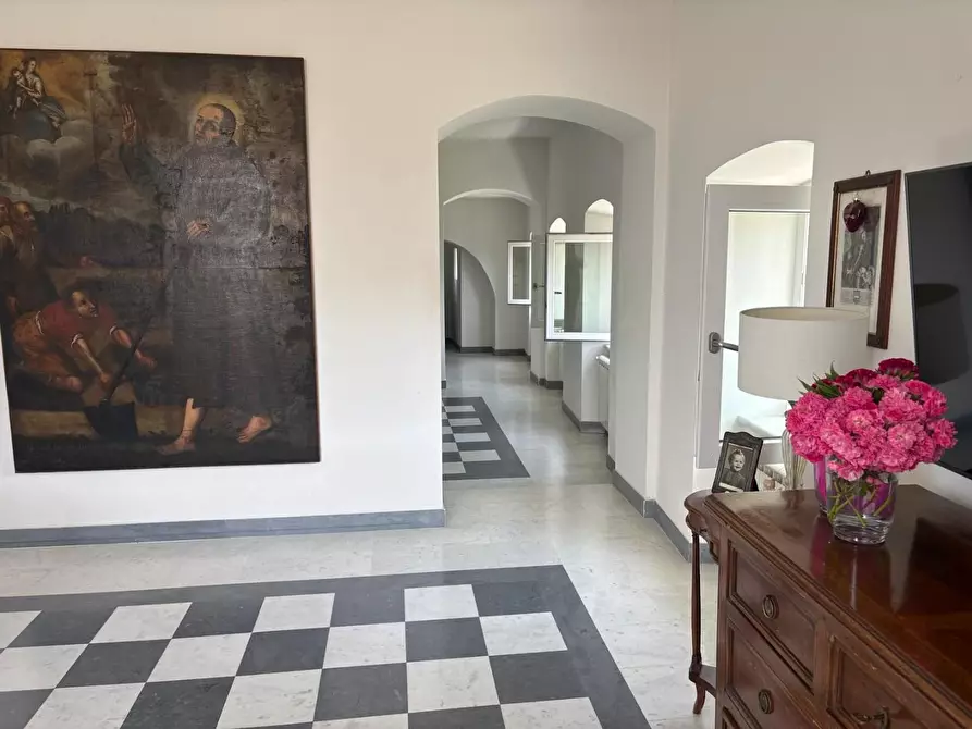 Immagine 3 di Appartamento in vendita  a Carrara