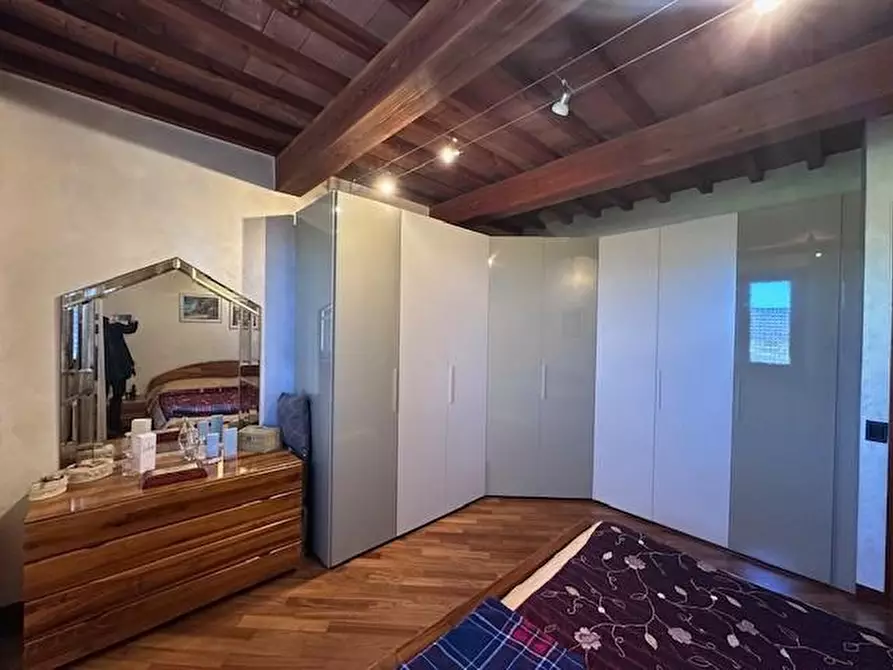 Immagine 28 di Casa bifamiliare in vendita  a Cascina
