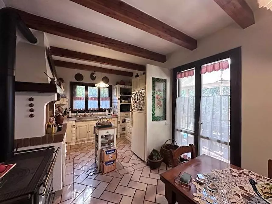 Immagine 2 di Casa bifamiliare in vendita  a Cascina