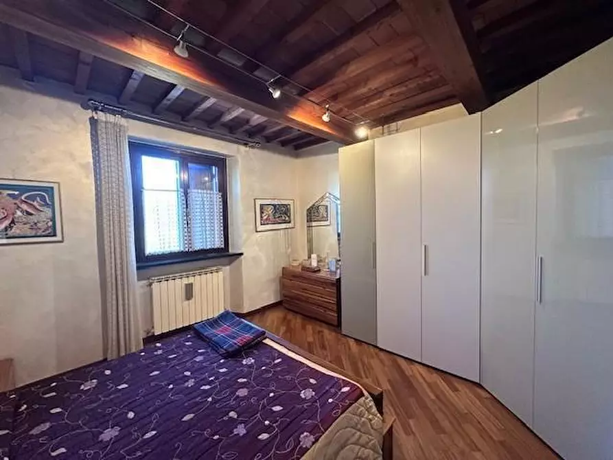 Immagine 13 di Casa bifamiliare in vendita  a Cascina