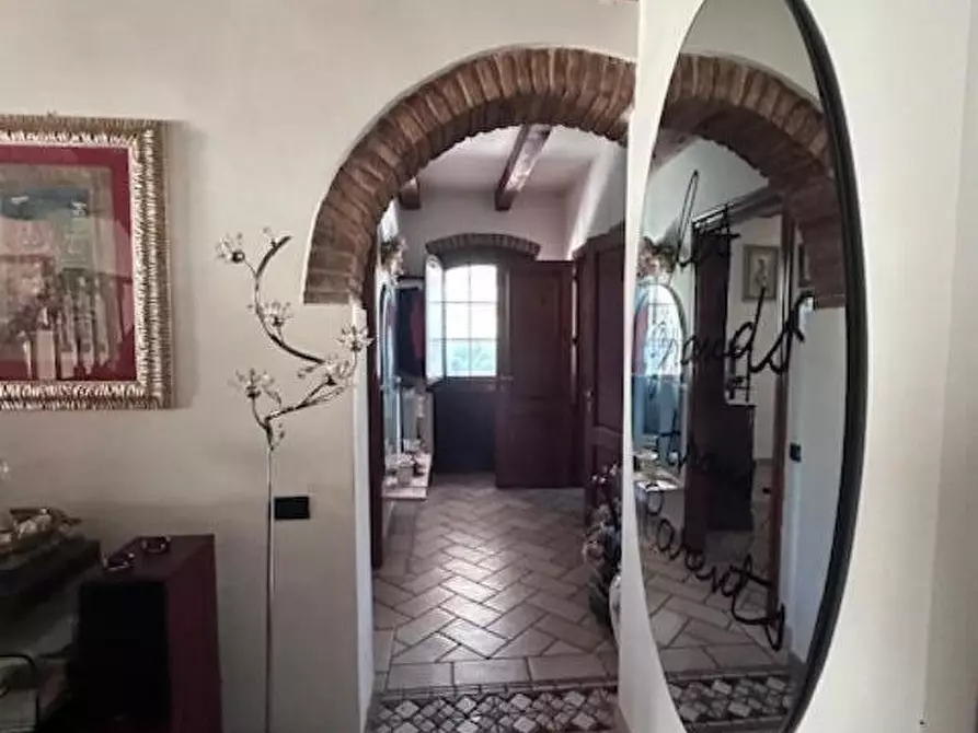 Immagine 9 di Casa bifamiliare in vendita  a Cascina