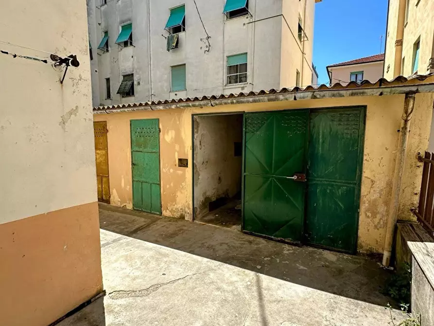 Immagine 12 di Appartamento in vendita  a Campiglia Marittima