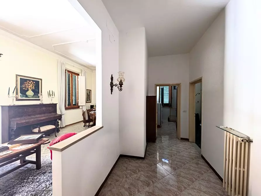 Immagine 2 di Appartamento in vendita  a Empoli