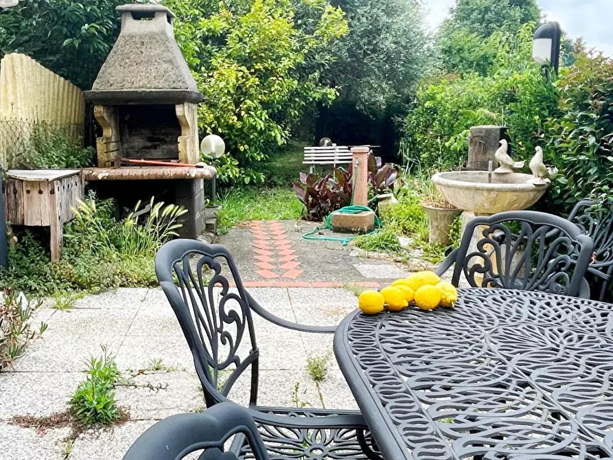 Immagine 14 di Villa in vendita  a Vicopisano
