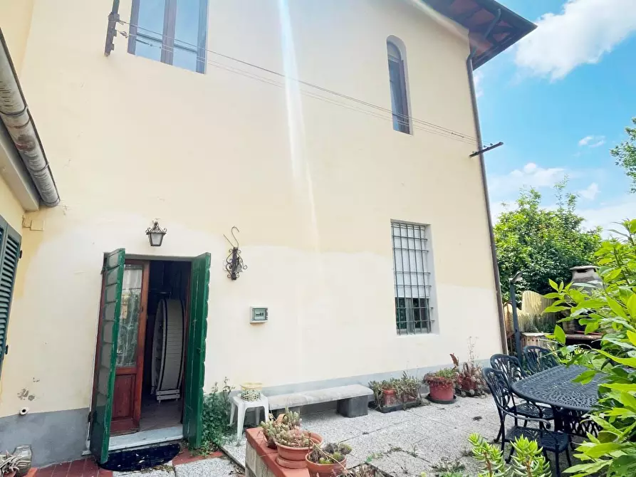 Immagine 1 di Villa in vendita  a Vicopisano
