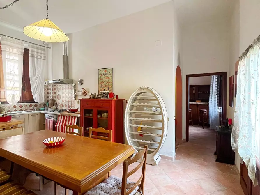 Immagine 27 di Villa in vendita  a Vicopisano
