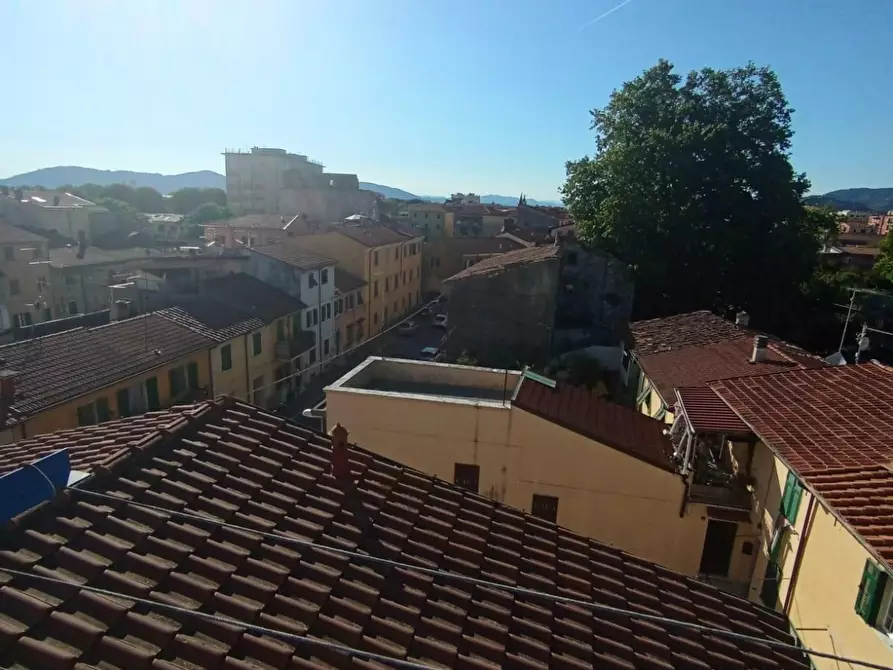 Immagine 35 di Appartamento in vendita  a Carrara