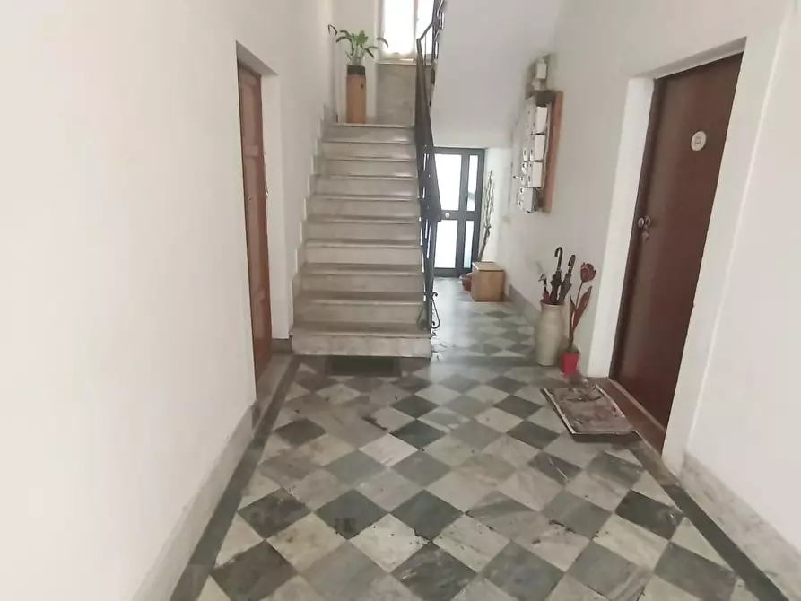 Immagine 4 di Appartamento in vendita  a Carrara